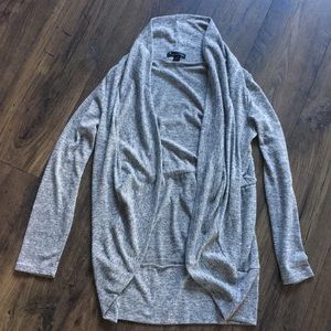 GRAY CARDIGAN